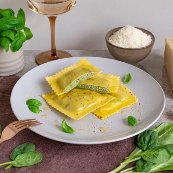 Ravioli Giganti Grana Padano si Spanac